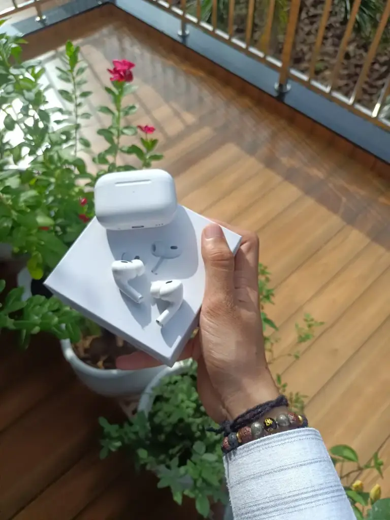 Apple AirPods Pro (2nd generation) with MagSafe Charging Case (USB-C)